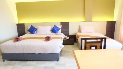 Silom Palace Hotel