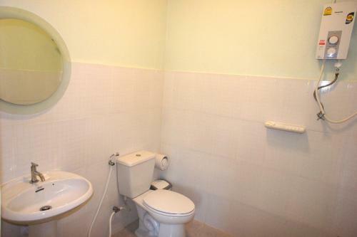 Hostal Roo Poo Guest House