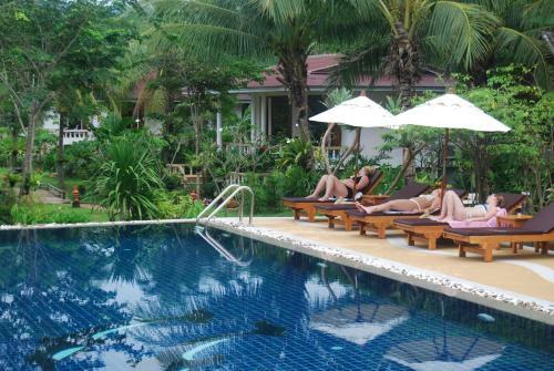 Hotel Clean Beach Resort