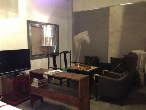 China Community Culture & Art Hotel