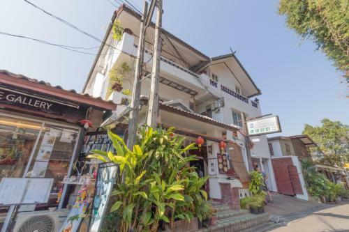 Hostal Rendezvous Guesthouse
