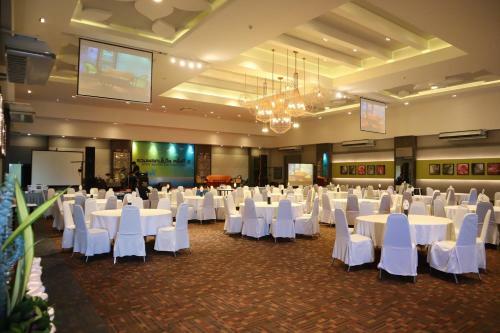 Huahin Grand Hotel And Plaza