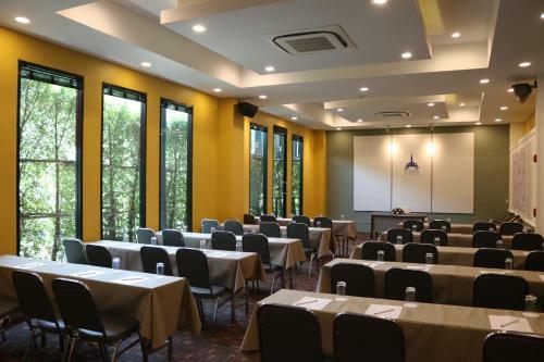 Huahin Grand Hotel And Plaza