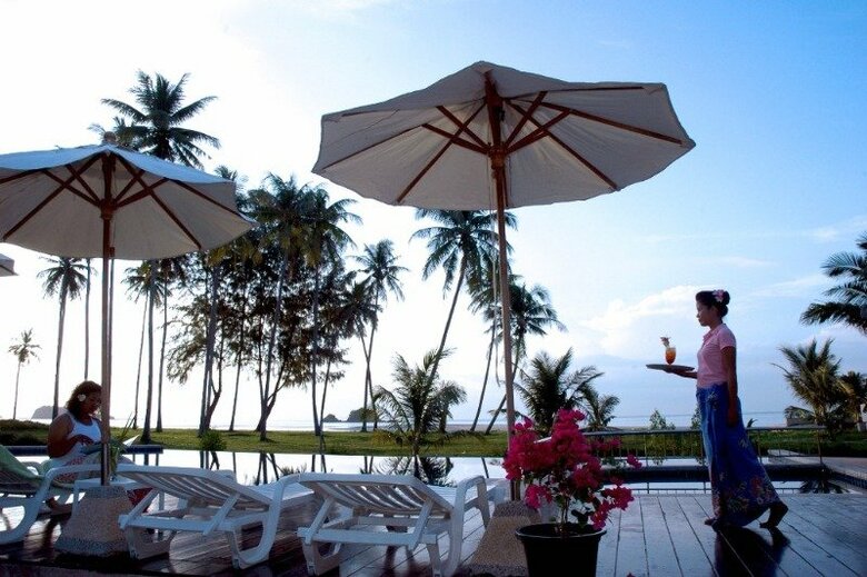 Hotel Lanta Pura Beach Resort