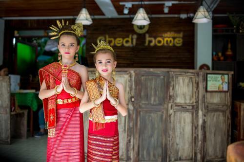 Bed & Breakfast Chedi Home