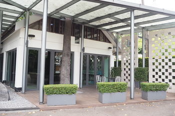 Woodlands Hotel And Resort