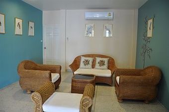 Hotel Baanrajdamnern Hua Hin
