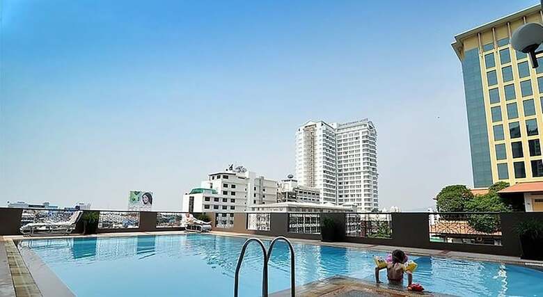 Royal Lanna Hotel