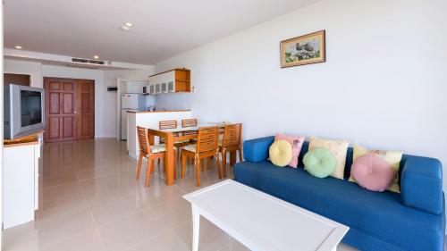 Apartamentos Baan Poolom Beachfront Condominium