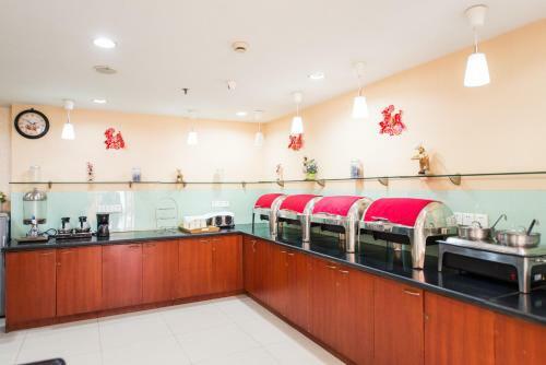 Hotel Hanting Express Shanghai Maoming Road