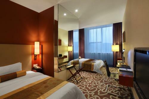 Shenzhen Caa Holy Sun Hotel, Luohu Railway Station