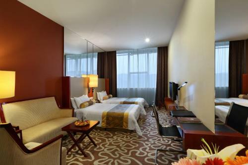 Shenzhen Caa Holy Sun Hotel, Luohu Railway Station