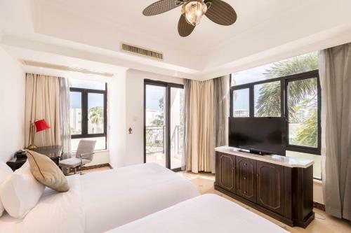 Sanya Yalong Bay Sintra Suites Hotel