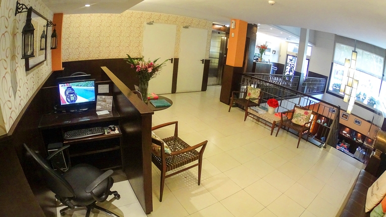 Ribera Sur Hotel