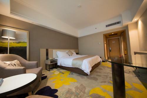 Shenzhen Kaili Hotel, Guomao Shopping Mall