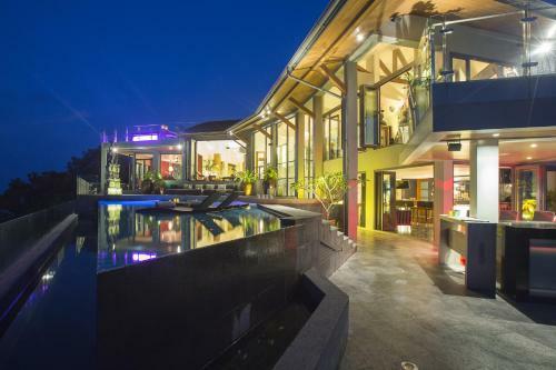 Villa Skyfall