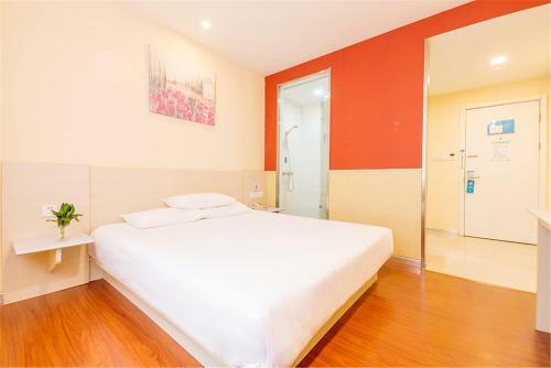 Hotel Hanting Express Shanghai New Jing'an Temple