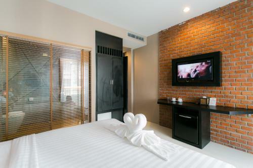 Hostal The House Patong