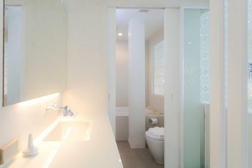 Hostal The House Patong