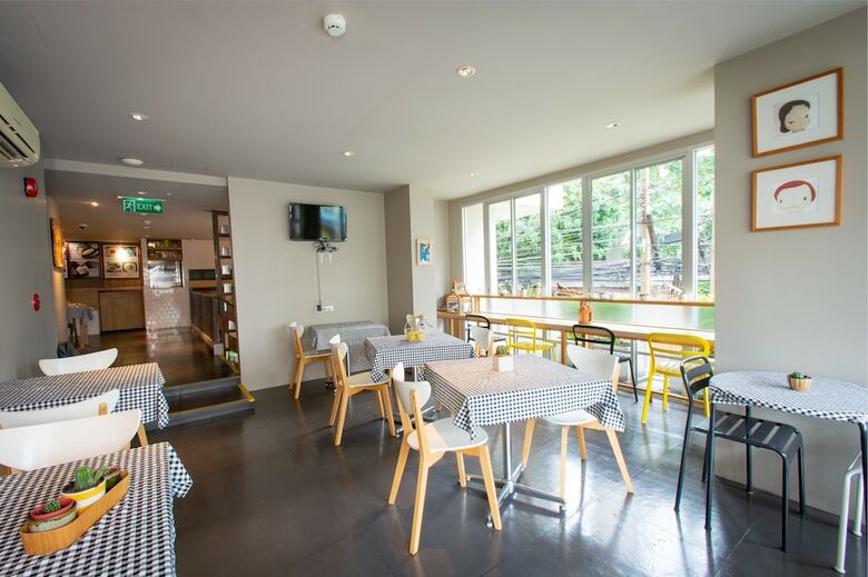 Lemontea Hotel