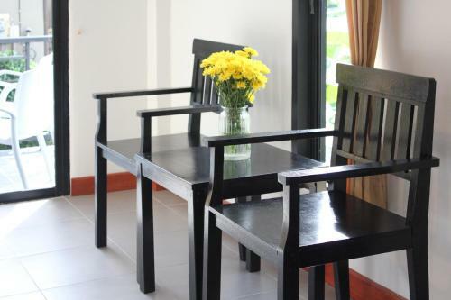 Hotel Naya Paradise Retreat