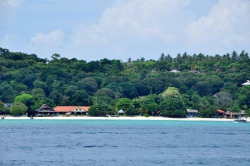 Hotel Phi Phi Long Beach Resort & Villa