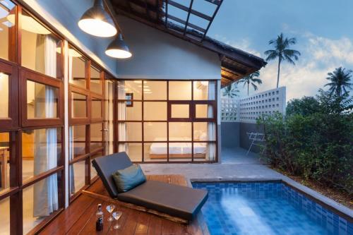 Baan Talay Pool Villa
