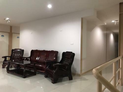 Hostal B Place Guesthouse