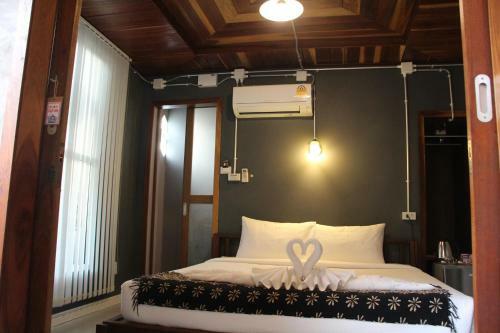 Hostal The Noi Guest House & Restaurant