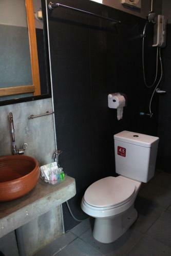 Hostal The Noi Guest House & Restaurant