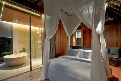 Hotel Silavadee Pool Spa Resort
