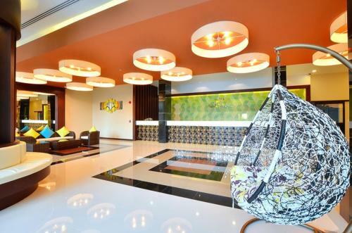 Hotel Lakkhana Poolside Resort