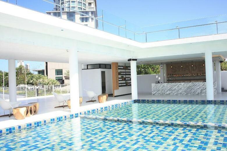 Tsix5 Hotel