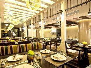 Tsix5 Hotel