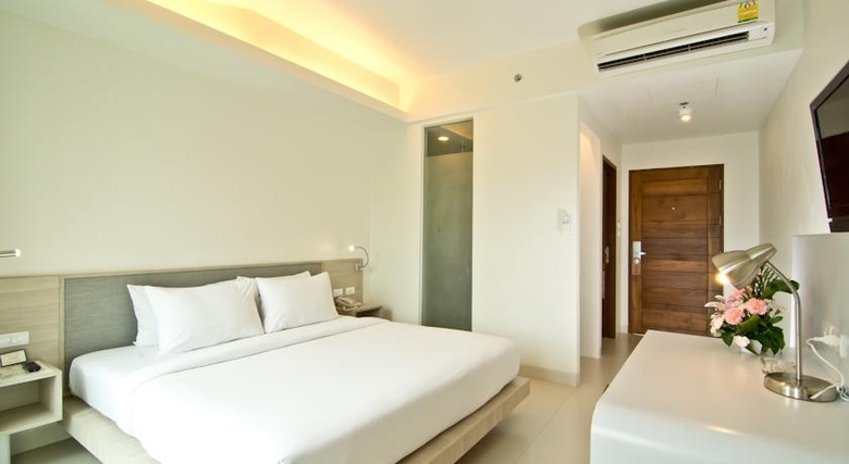 Sunshine Hotel And Residences