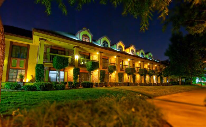 Hotel Best Western Raffles Inn & Suites