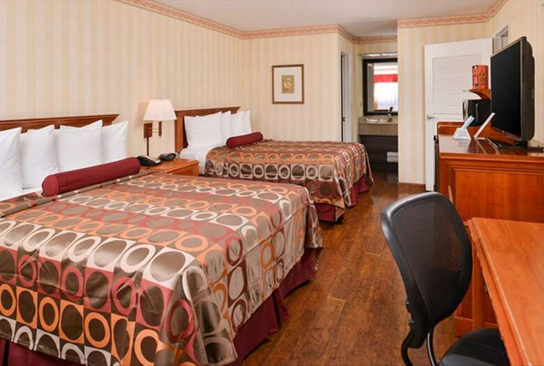 Hotel Best Western Raffles Inn & Suites
