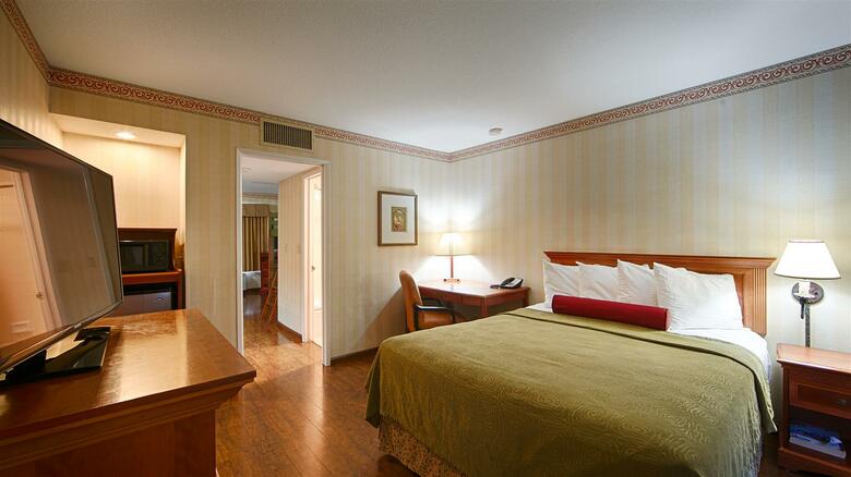 Hotel Best Western Raffles Inn & Suites