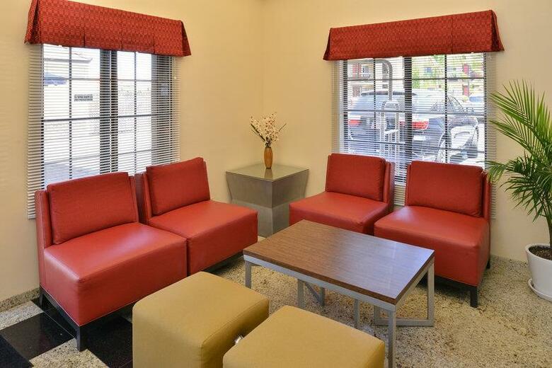 Hotel Best Western Raffles Inn & Suites