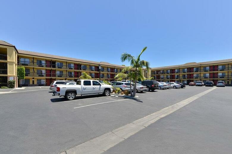 Hotel Best Western Raffles Inn & Suites