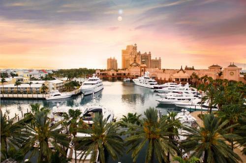 Hotel Coral Towers Atlantis Autograph Collection