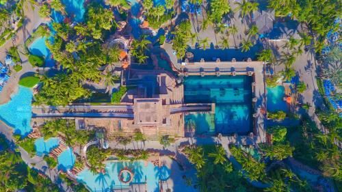 Hotel Coral Towers Atlantis Autograph Collection