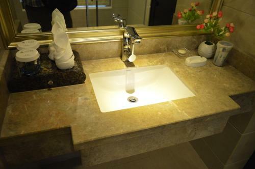 Aimoer Hotel