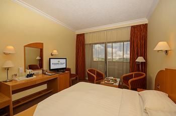 Hotel Golden Tulip Seeb Muscat