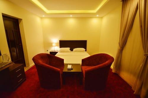 Vitoria Hotel Apartments (families Only)