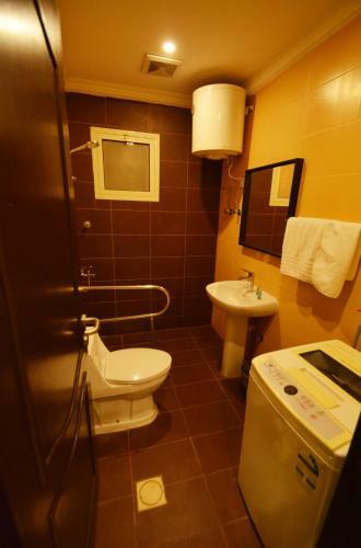 Vitoria Hotel Apartments (families Only)