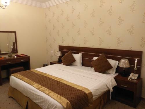 Apartamento Crown Glory Hotel Suites