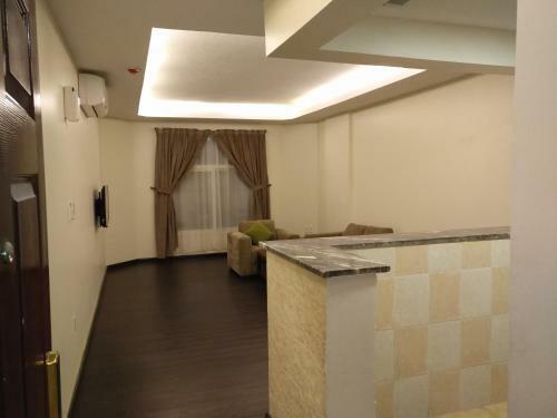 Apartamento Crown Glory Hotel Suites