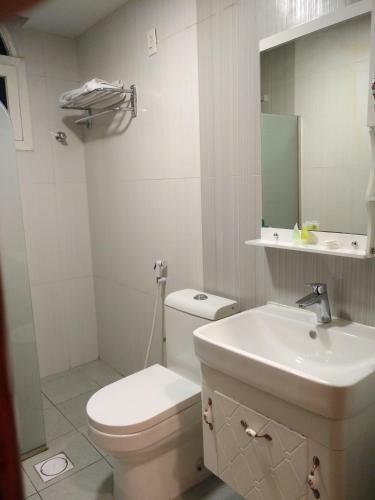 Apartamento Crown Glory Hotel Suites