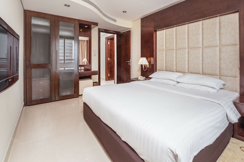 Staybridge Suites Dubai Internet City, An Ihg Hotel